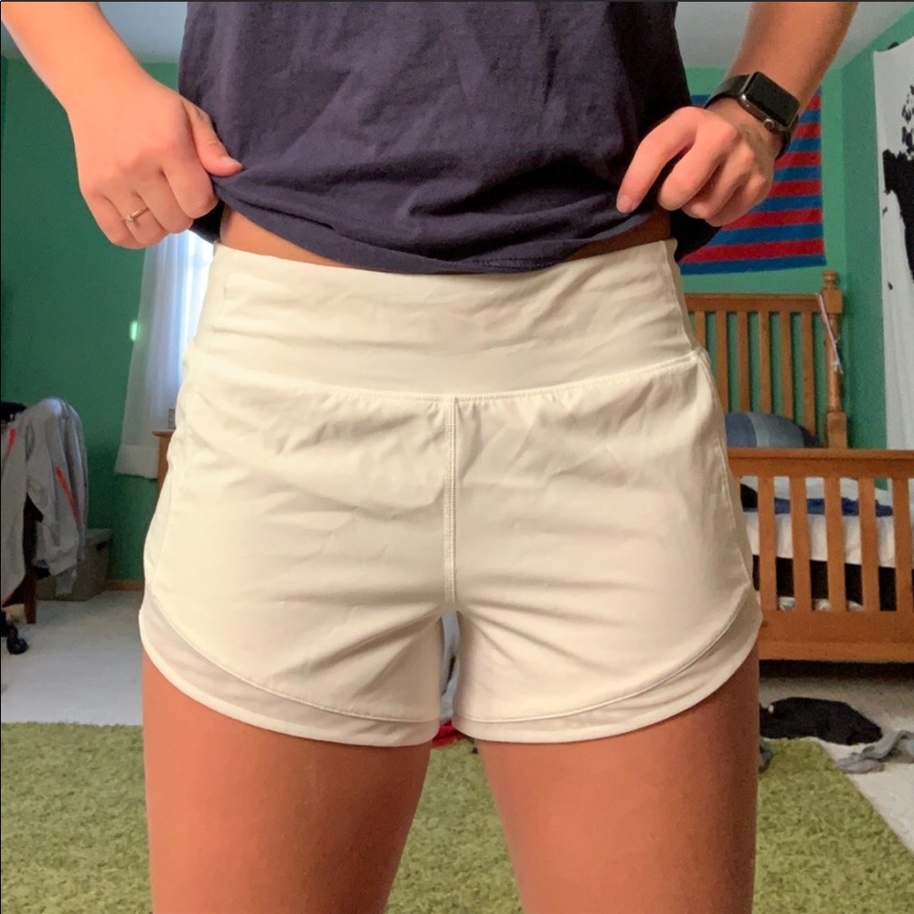 💫Lululemon speed up high rise short size 4💫